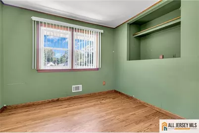 8 Whitehall Avenue, Edison, NJ 08820 - Photo 20