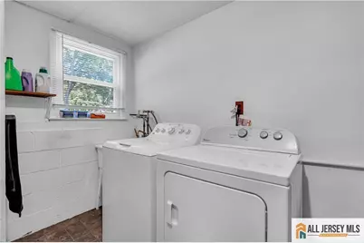 8 Whitehall Avenue, Edison, NJ 08820 - Photo 30