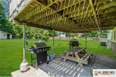 8 Whitehall Avenue, Edison, NJ 08820 - Photo 40
