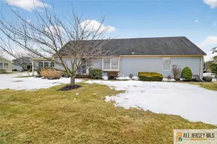 17 George Washington Dr, Monroe Township, NJ 08831 - Photo 1