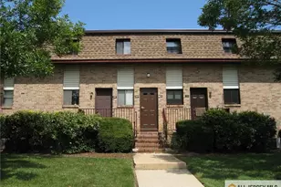 1212 N Oaks Blvd, North Brunswick Township, NJ 08902 - Photo 1