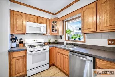 13 Yates Drive, East Brunswick Township, NJ 08816 - Photo 18