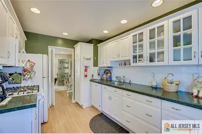 68 Beechwood Avenue, Edison, NJ 08837 - Photo 18