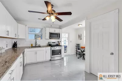 18 Avenue B, Helmetta, NJ 08828 - Photo 12