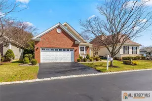 25 Missy Ln, Monroe Township, NJ 08831 - Photo 2