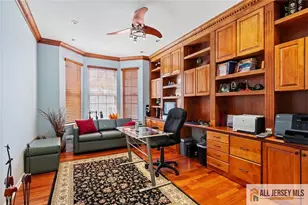 25 Missy Ln, Monroe Township, NJ 08831 - Photo 6