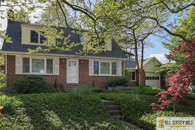 25 Voorhees Place, Metuchen, NJ 08840 - Photo 1