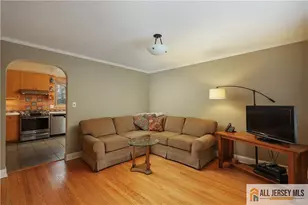 25 Voorhees Pl, Metuchen, NJ 08840 - Photo 22