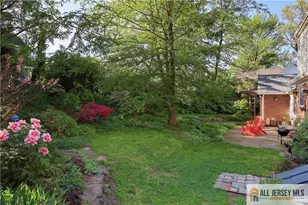 25 Voorhees Pl, Metuchen, NJ 08840 - Photo 34