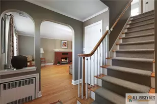 25 Voorhees Pl, Metuchen, NJ 08840 - Photo 10