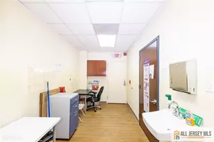 2 State Route 27 Hwy, Edison, NJ 08820 - Photo 16