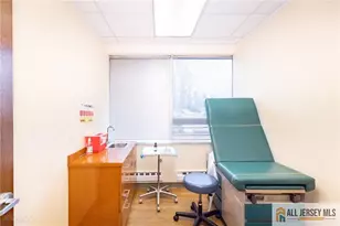 2 State Route 27 Hwy, Edison, NJ 08820 - Photo 52