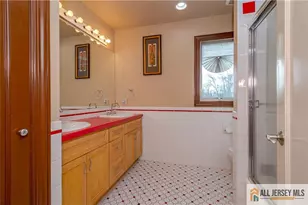 53 Princeton Ave, Colonia, NJ 07067 - Photo 28