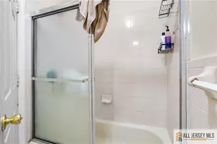 838 Harbortown Blvd, Perth Amboy, NJ 08861 - Photo 22