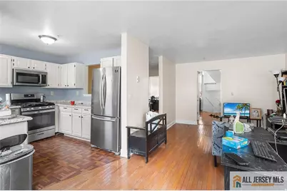 838 Harbortown Boulevard, Perth Amboy, NJ 08861 - Photo 8