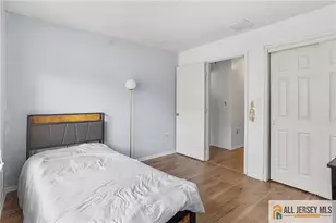 838 Harbortown Blvd, Perth Amboy, NJ 08861 - Photo 18