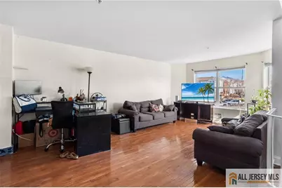 838 Harbortown Boulevard, Perth Amboy, NJ 08861 - Photo 2