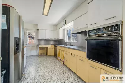 377 New Dover Road, Colonia, NJ 07067 - Photo 10