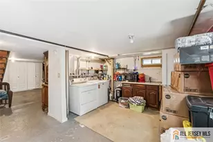 33 Safran Ave, Edison, NJ 08837 - Photo 32