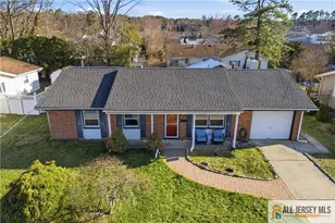 6 Hunterdon Ave, Monroe Township, NJ 08831 - Photo 2