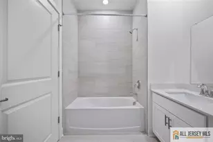 29101 Radford Ct, Monroe Township, NJ 08831 - Photo 18