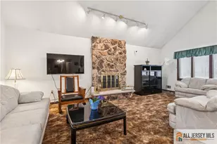 2 Grenoble Ct, Old Bridge Township, NJ 07747 - Photo 4