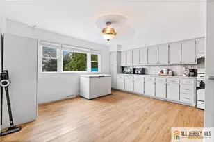 594 Ridgedale Ave, Woodbridge Township, NJ 07095 - Photo 8