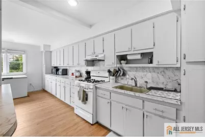 594 Ridgedale Avenue, Woodbridge Township, NJ 07095 - Photo 6