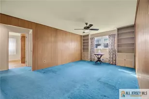 25 Greenwich Rd, Edison, NJ 08820 - Photo 22