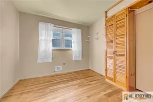 25 Greenwich Rd, Edison, NJ 08820 - Photo 28