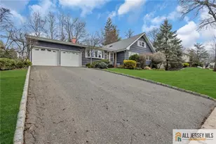 25 Greenwich Rd, Edison, NJ 08820 - Photo 6