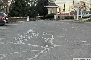 1113 Cedar Village Blvd, East Brunswick Township, NJ 08816 - Photo 36