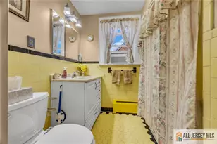 38 Simpson Ave, Edison, NJ 08817 - Photo 34