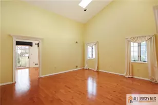 86 Leeds Ln, Monroe Township, NJ 08831 - Photo 6