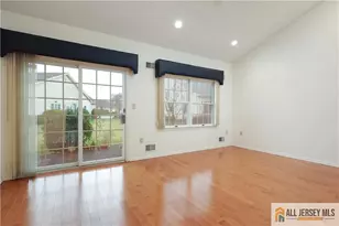 86 Leeds Ln, Monroe Township, NJ 08831 - Photo 8