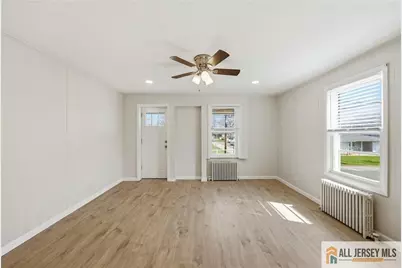 101 S Greasheimer Street, Manville, NJ 08835 - Photo 6