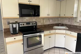 27 Benjamin Franklin Dr, Monroe Township, NJ 08831 - Photo 6