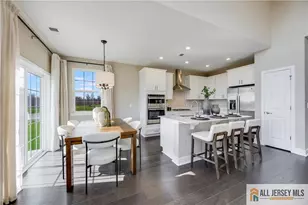 1 Galerie Ct, Monroe Township, NJ 08831 - Photo 6