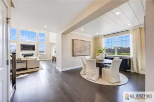 1 Galerie Ct, Monroe Township, NJ 08831 - Photo 4