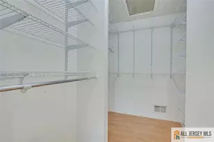 268 Kempsey Dr, North Brunswick Township, NJ 08902 - Photo 20