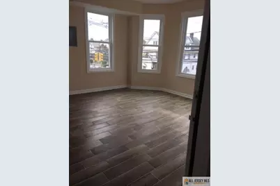 250 Somerset Street, New Brunswick, NJ 08901 - Photo 2