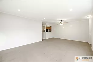 151 Wyndham Pl, Robbinsville, NJ 08691 - Photo 6