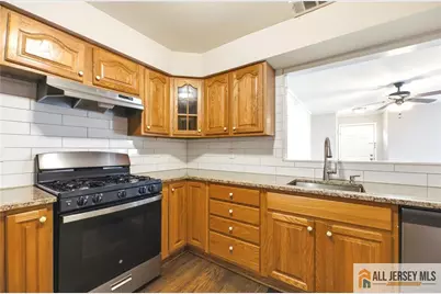 151 Wyndham Place, Robbinsville, NJ 08691 - Photo 10