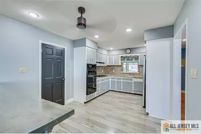 10 Wellington Avenue, Port Reading, NJ 07064 - Photo 12