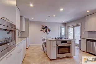 8 Valley Forge Dr, East Brunswick Township, NJ 08816 - Photo 24