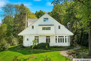 56 Oak Ave, Metuchen, NJ 08840 - Photo 2