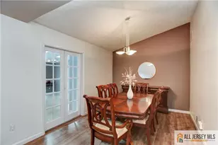 139 Dawn Ct, Old Bridge Township, NJ 08857 - Photo 6