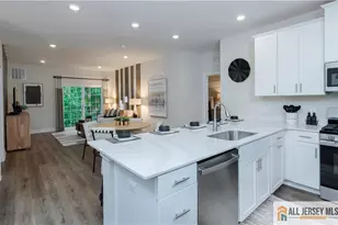 30311 Radford Ct, Monroe Township, NJ 08831 - Photo 6