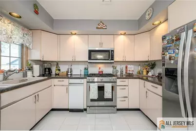 124 Inwood Avenue, Colonia, NJ 07067 - Photo 10