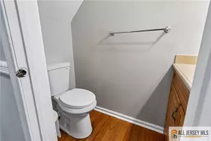 38 Anderson Ct, East Brunswick Township, NJ 08816 - Photo 16